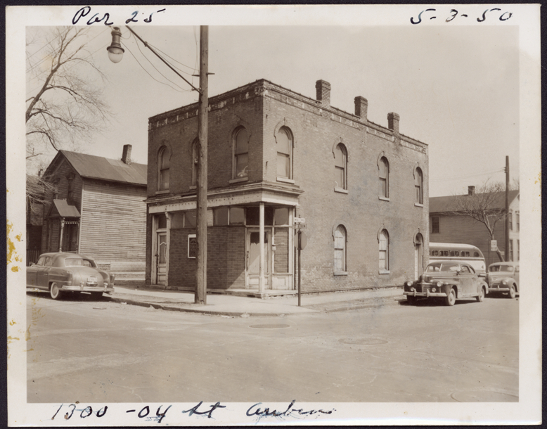 Building at 1300-1304 St. Aubin