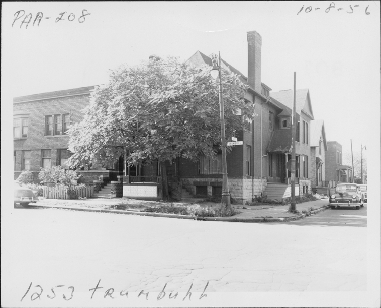 House at 1253 Trumbull