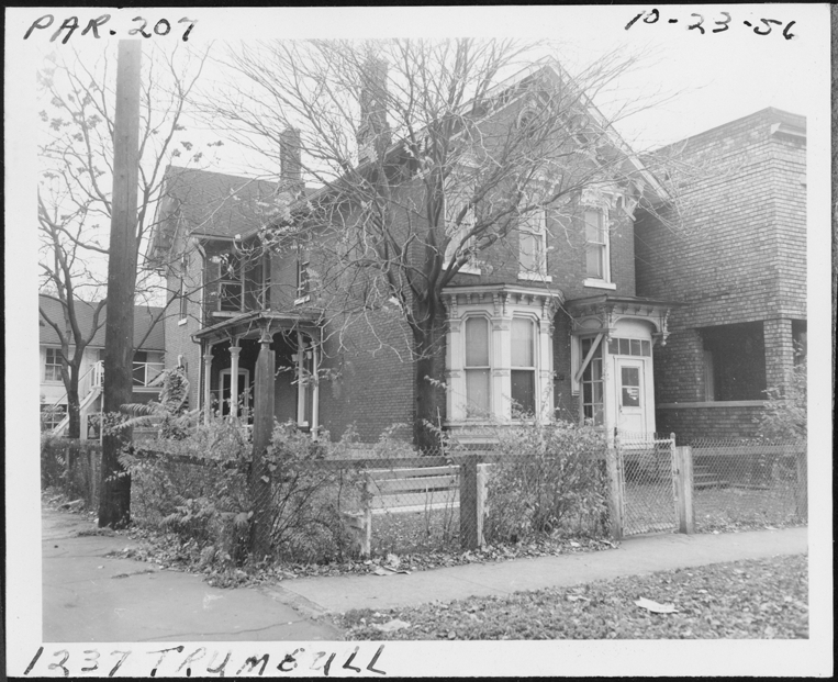 House at 1237 Trumbull