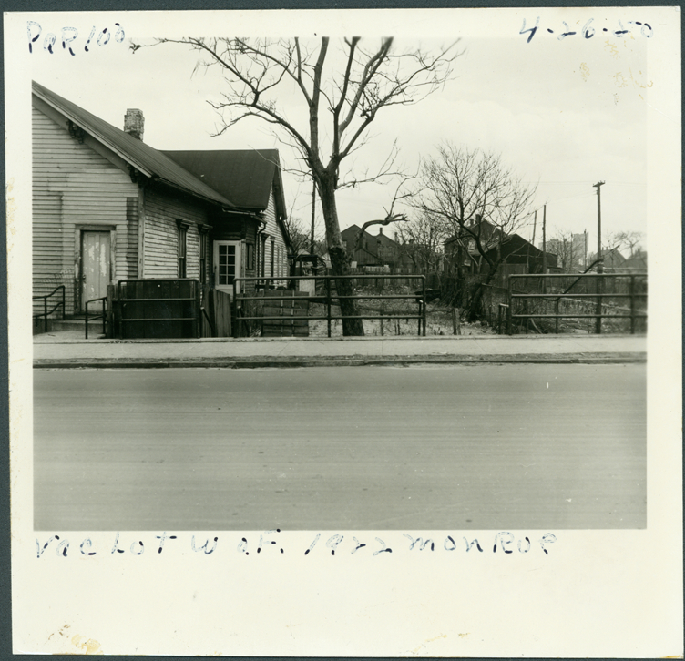 Vacant lot west of 1922 Monroe
