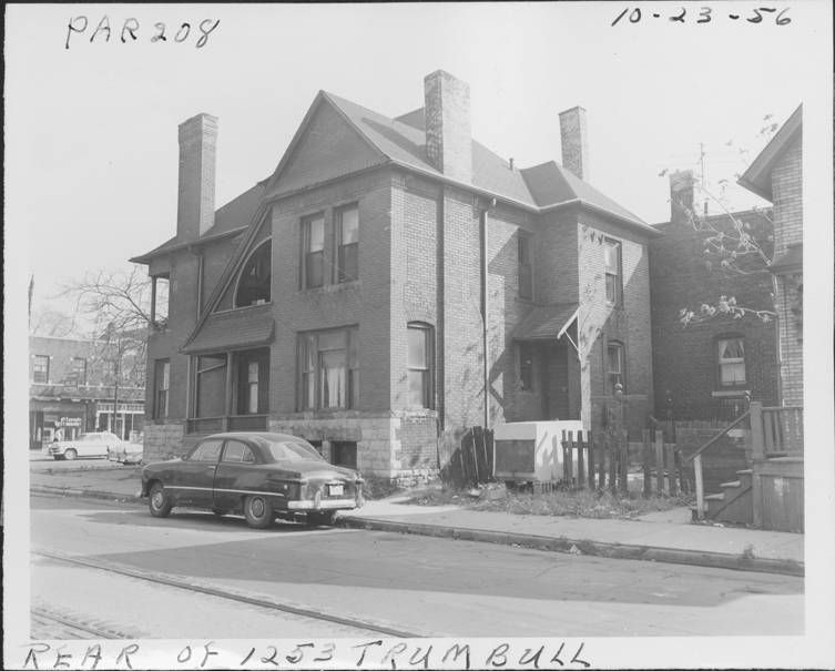 House at 1253 Trumbull