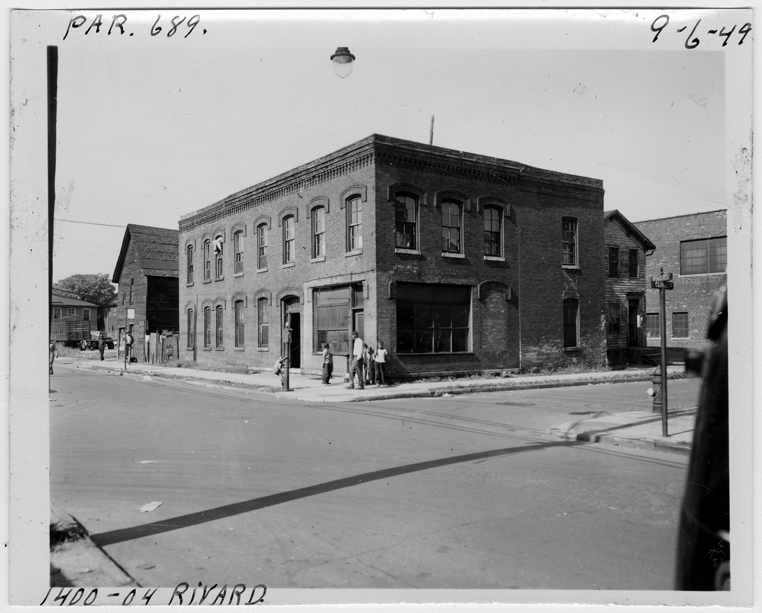 Commercial building at 1400-1404 Rivard