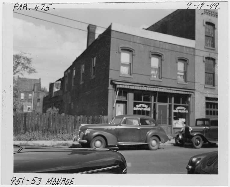 Commercial building at 951-953 Monroe