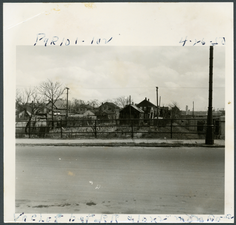 Vacant lot between railroad and 1922 Monroe