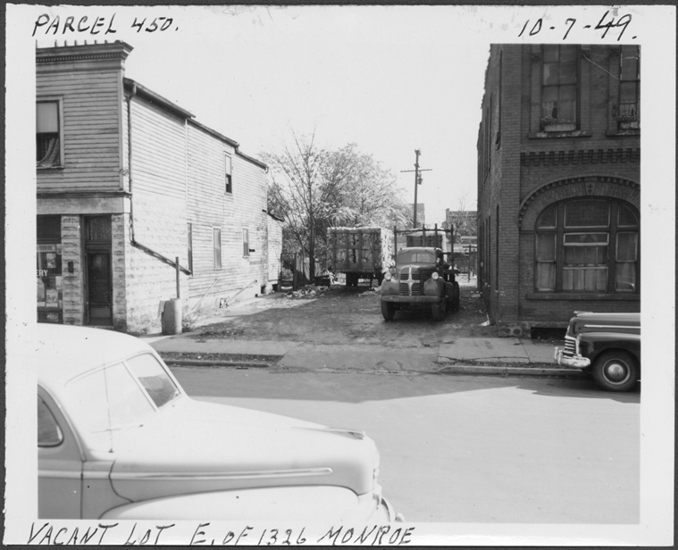 Vacant lot east of 1326 Monroe