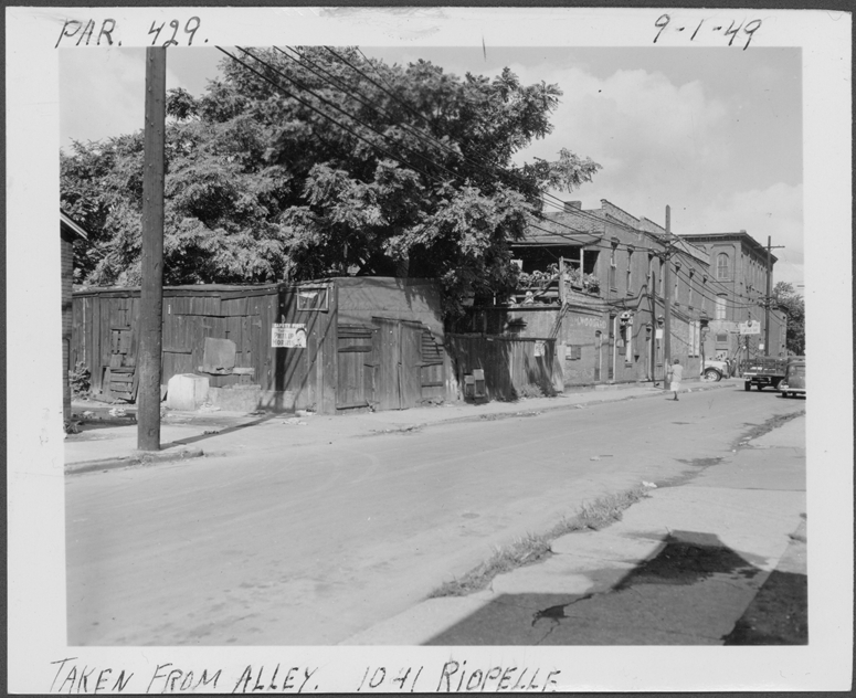 Buildings at 1041 Riopelle