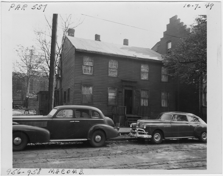 House at 956-958 Macomb