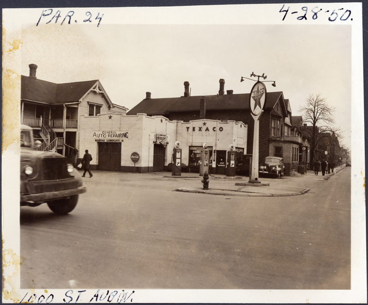 Texaco station at 1000 St. Aubin