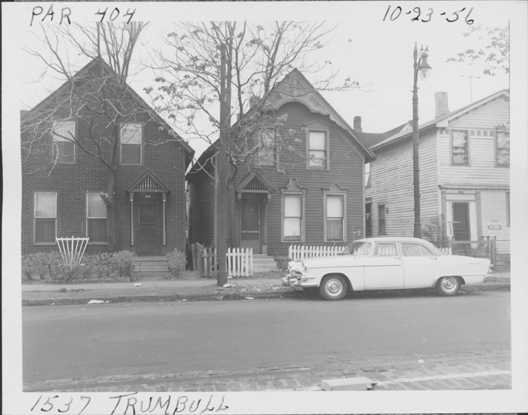 House at 1537 Trumbull