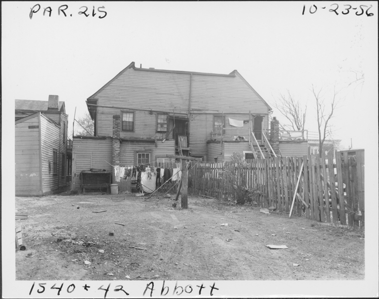 House at 1540-1542 Abbott