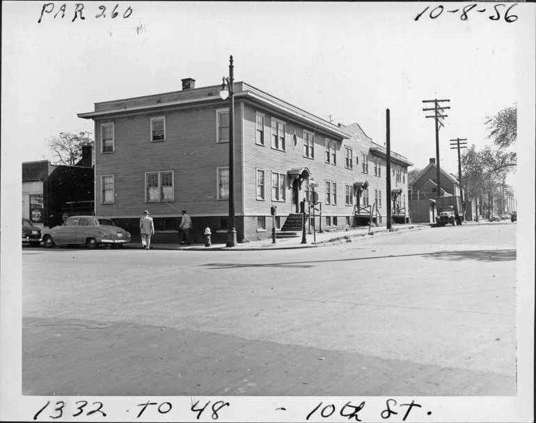 House at 1332-1348 10th Street