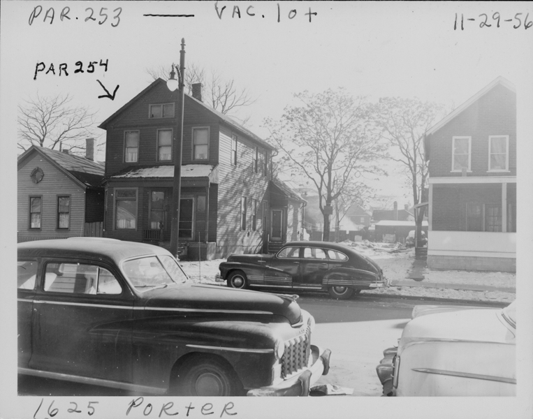 House at 1625 Porter and vacant lot
