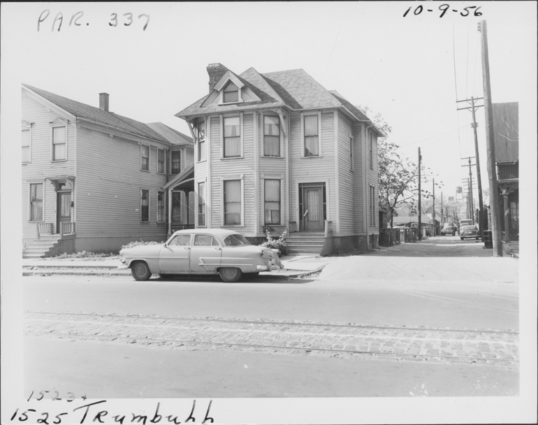 House at 1523-1525 Trumbull