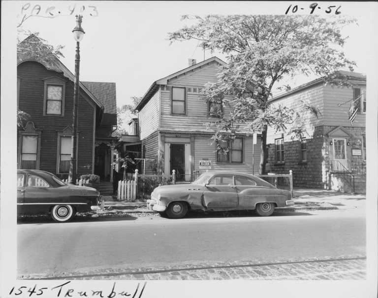 House at 1545 Trumbull