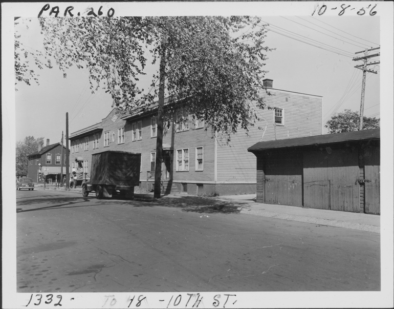 House at 1332-1348 10th Street