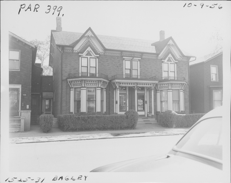 House at 1525-1531 Bagley