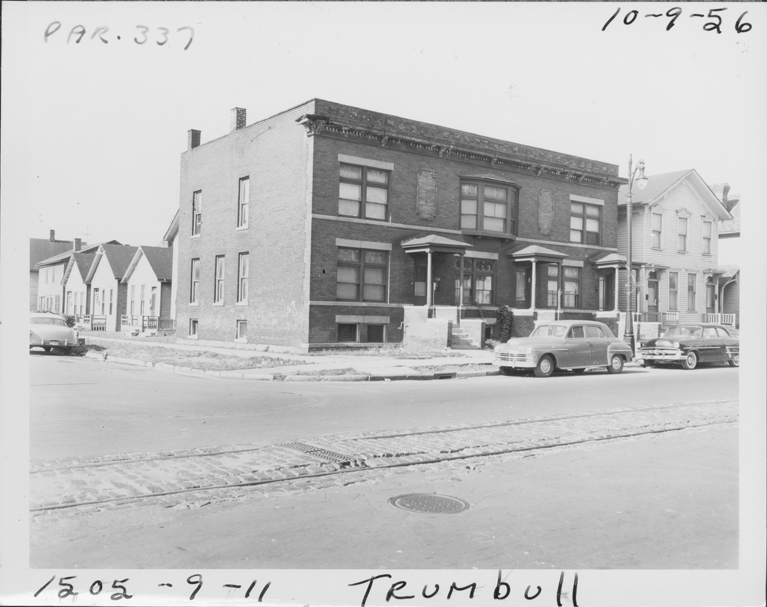 Row houses at 1505-1509-1511 Trumbull