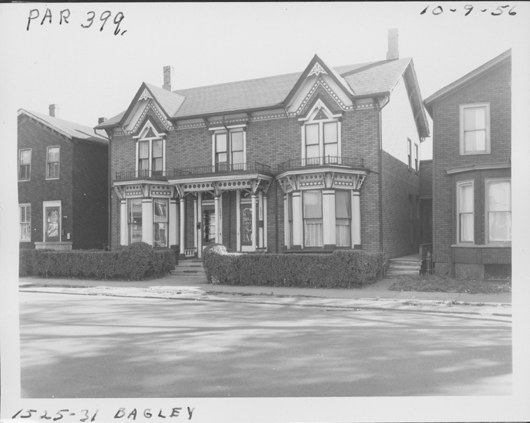 House at 1525-1531 Bagley