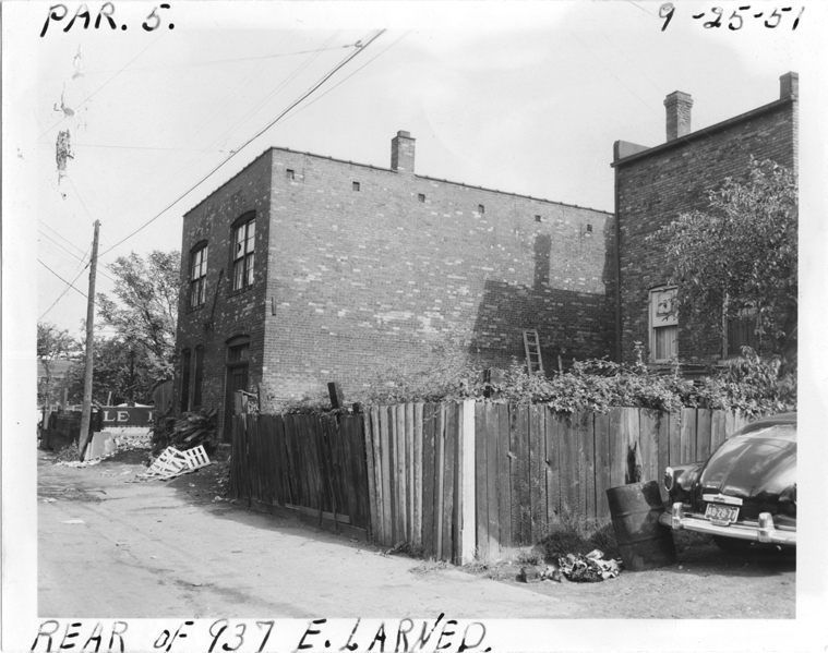 Commercial building at 937 E. Larned