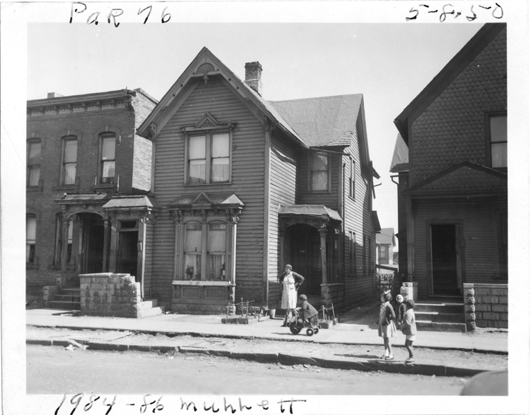 House at 1984-1986 Mullett