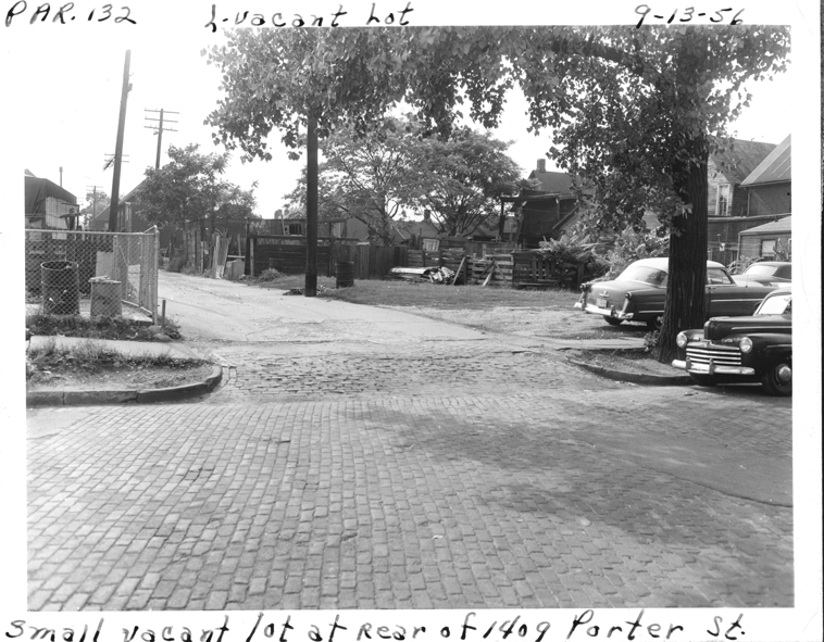Vacant lot at rear of 1409 Porter