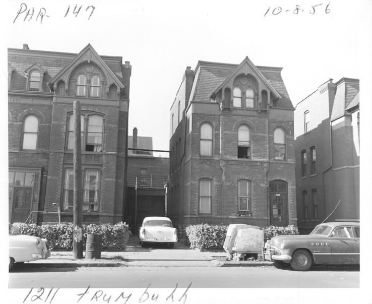 House at 1211 Trumbull