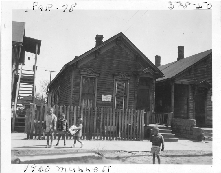 House at 1960 Mullett
