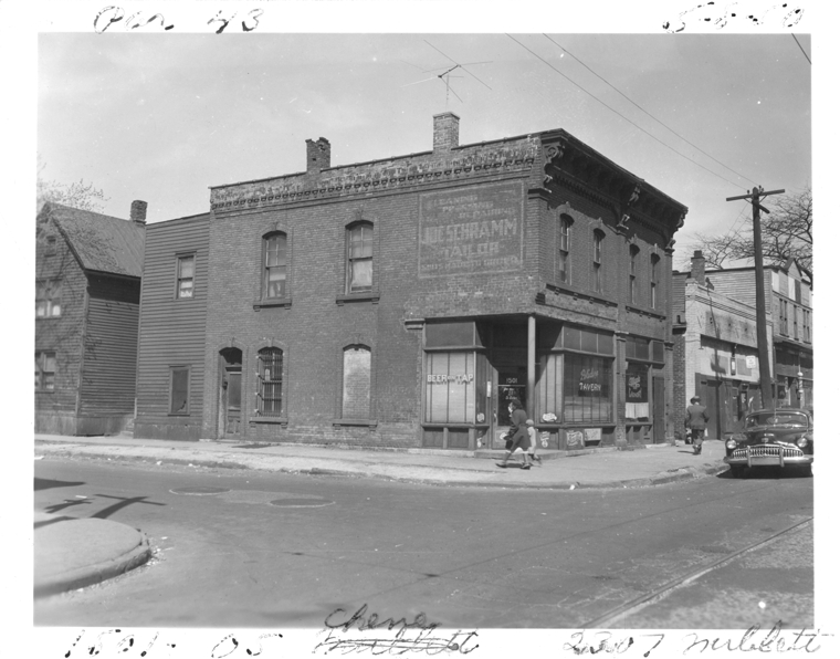Commercial building at 1501-1505 Chene and 2307 Mullett