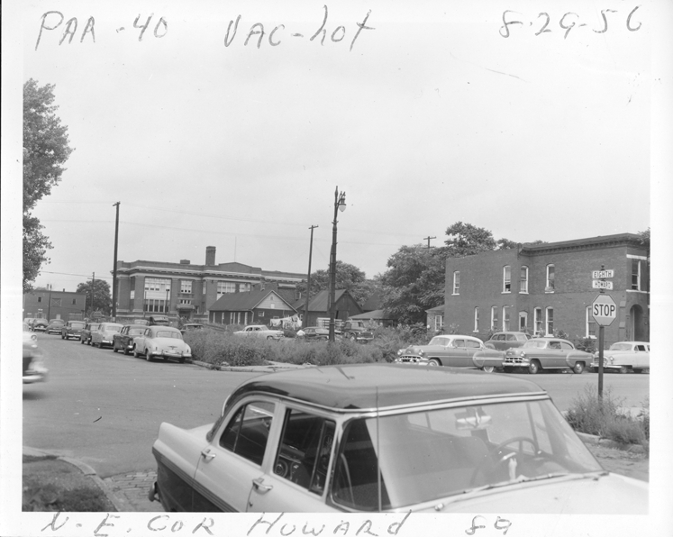 Vacant lot at northeast corner of Howard