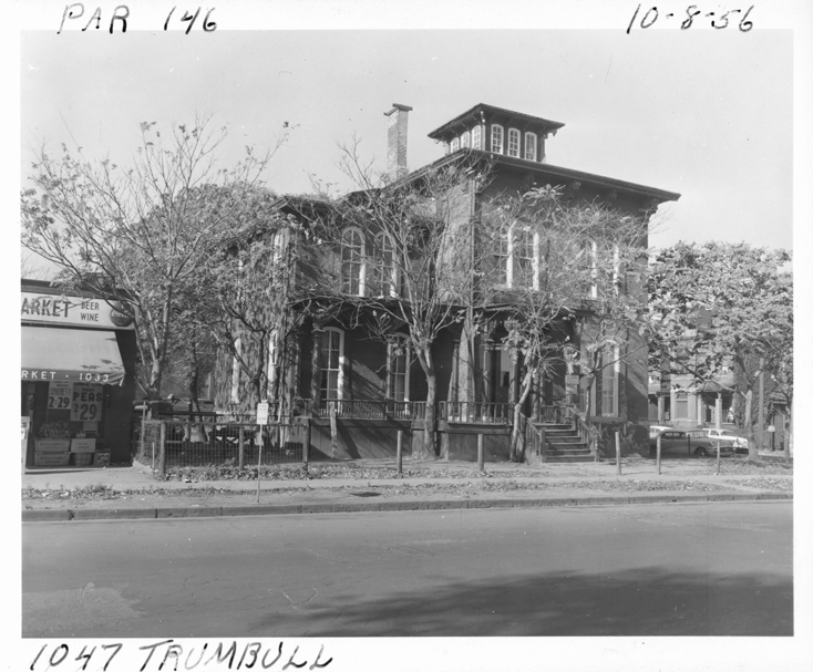 House at 1047 Trumbull