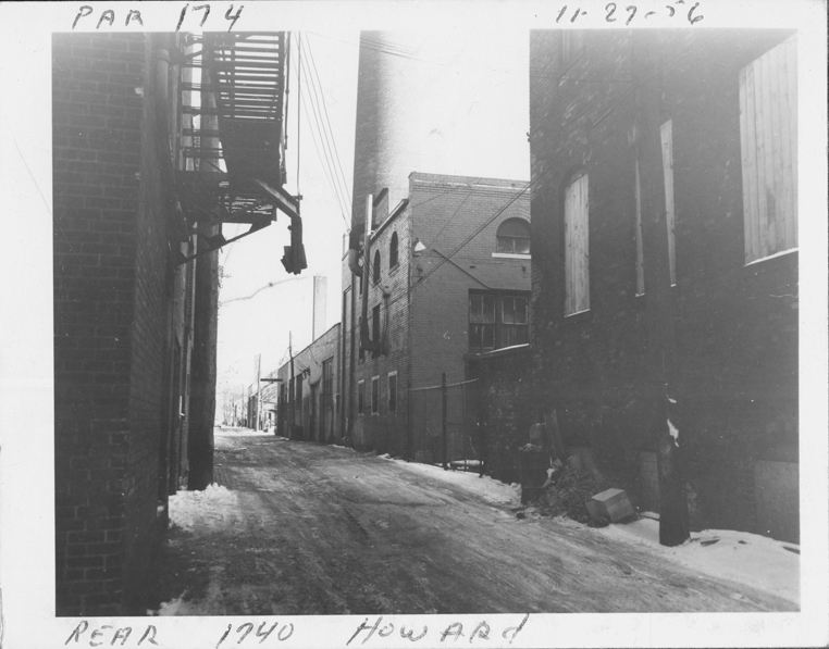 Alley at the rear of 1740 Howard