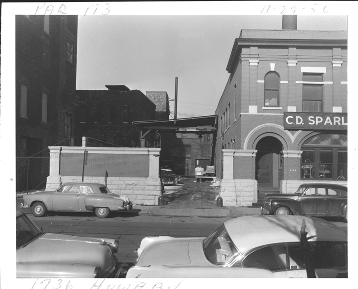 Building at 1736 Howard