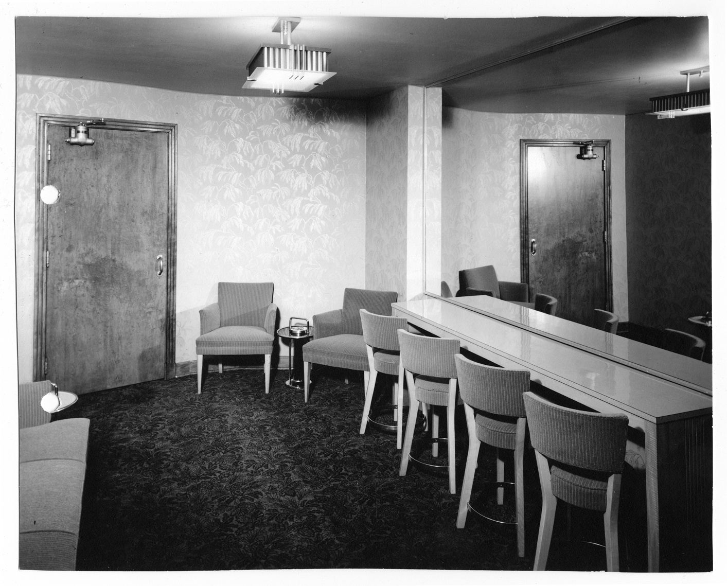 Harper Theater ladies' lounge