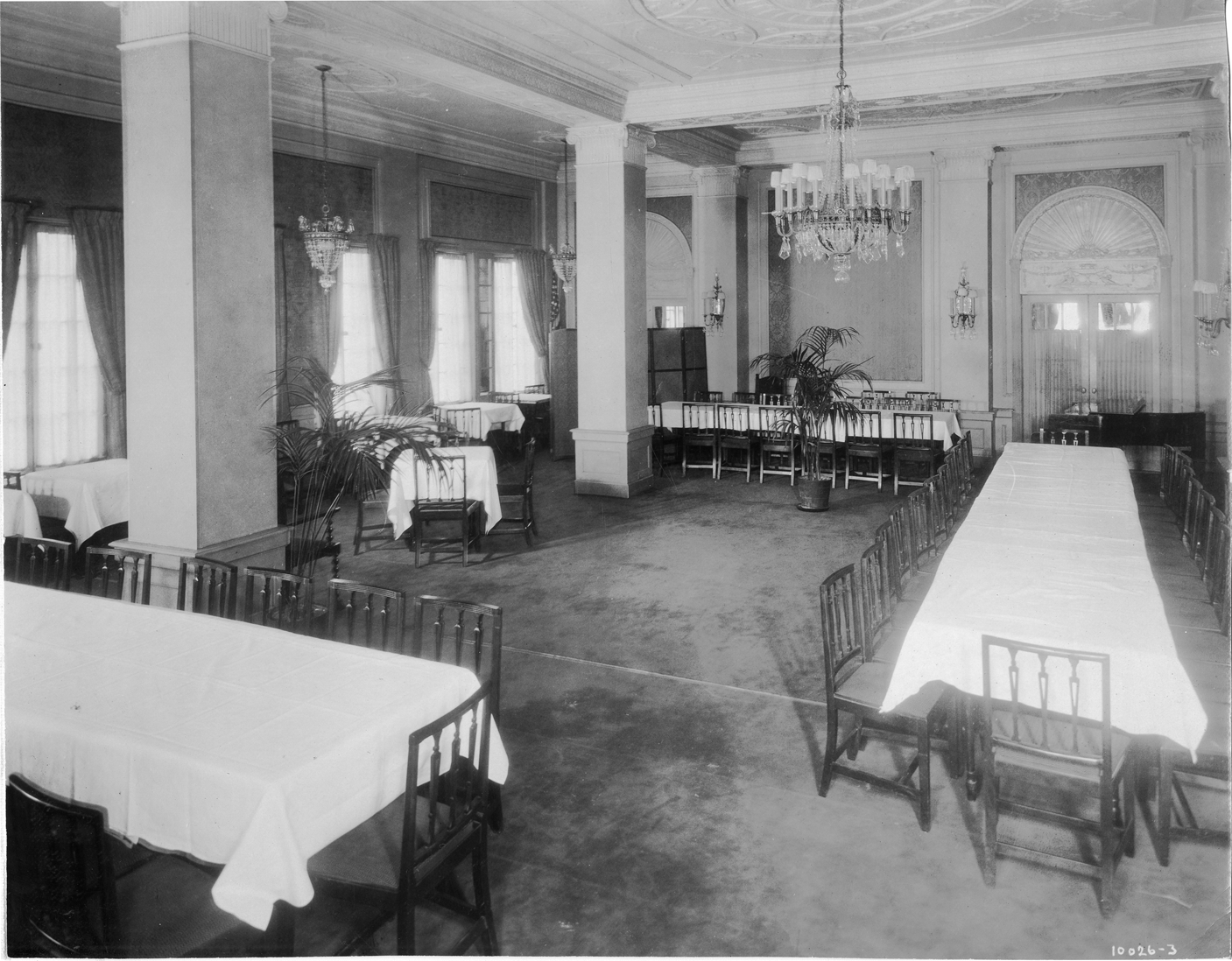 Dining room of Whittier Apartments 1