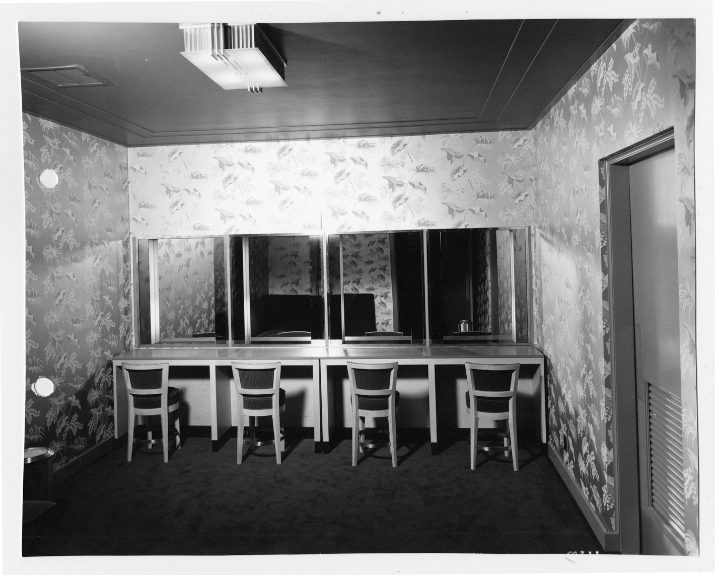 Ladies' lounge at the Royal Theater