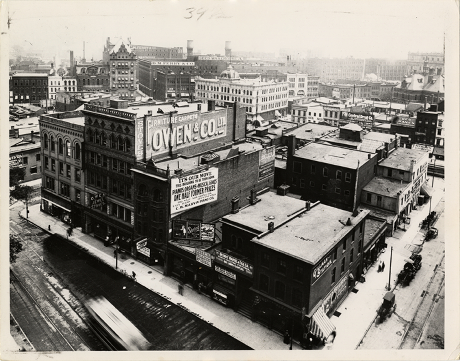 Buildings at Gratiot and Farmer