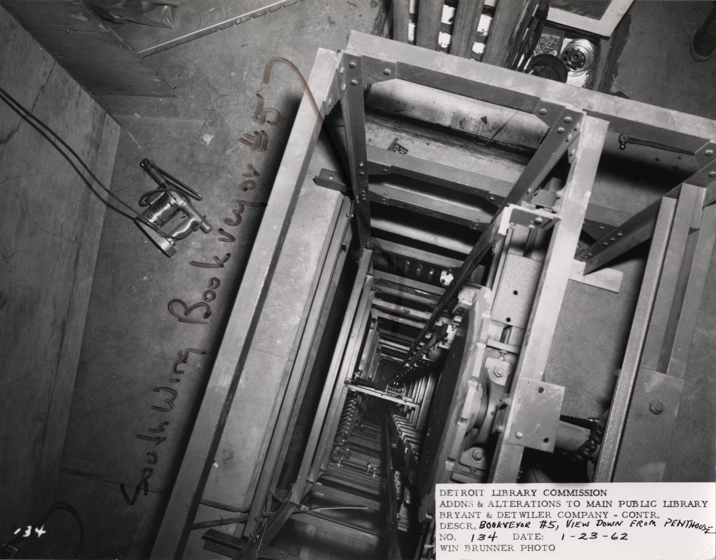 South Wing bookveyor, Main Library