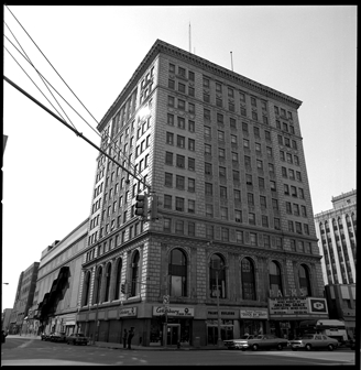Palms Building and State Theatre