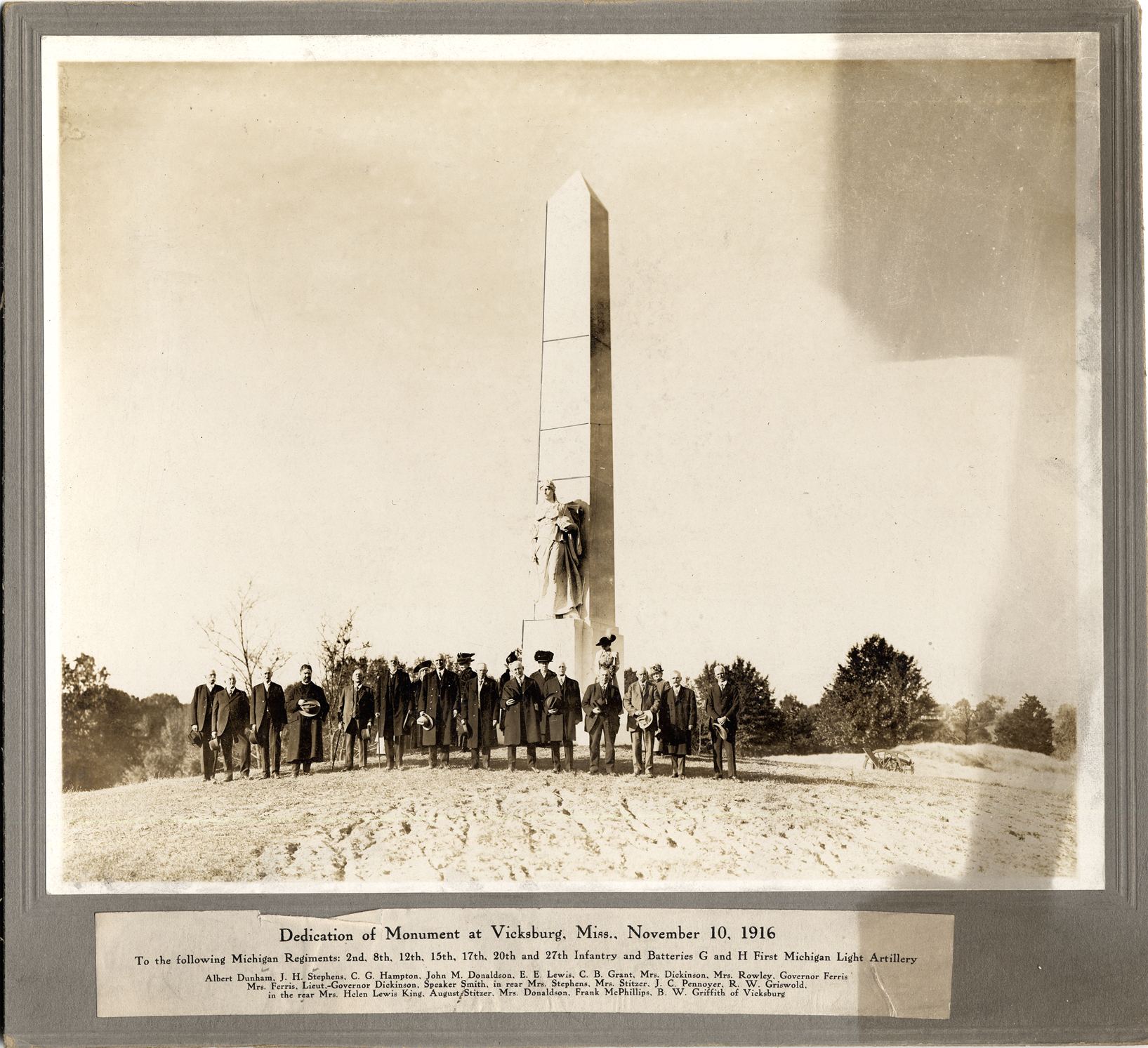 Michigan regiments at dedication of monument at Vicksburg, Miss.