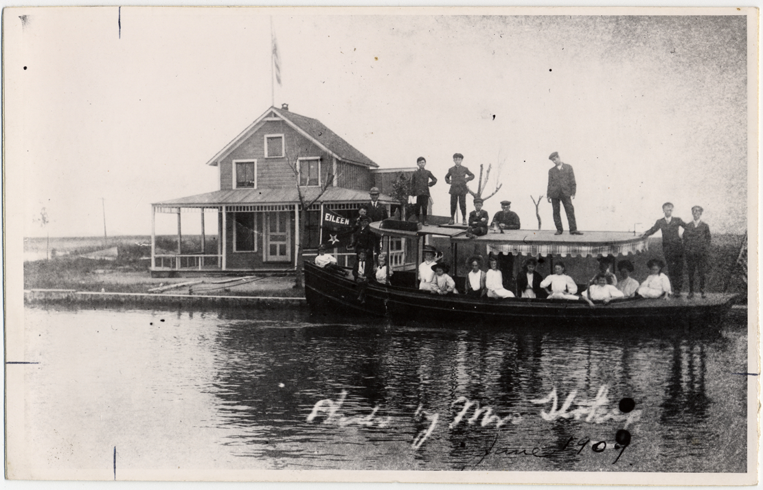 Excursion boat "Eileen"