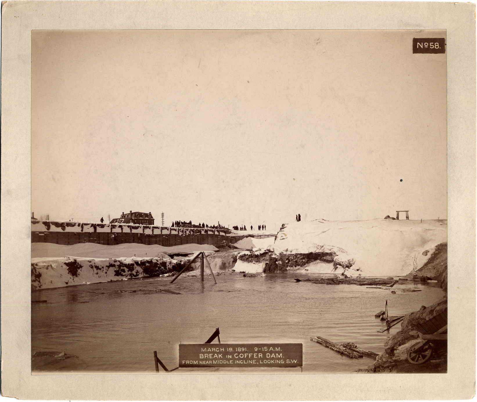 Break in cofferdam at Sault Ste. Marie