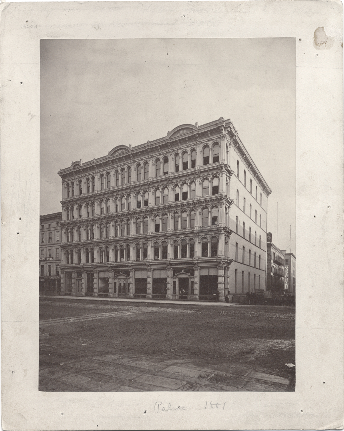Palms Building