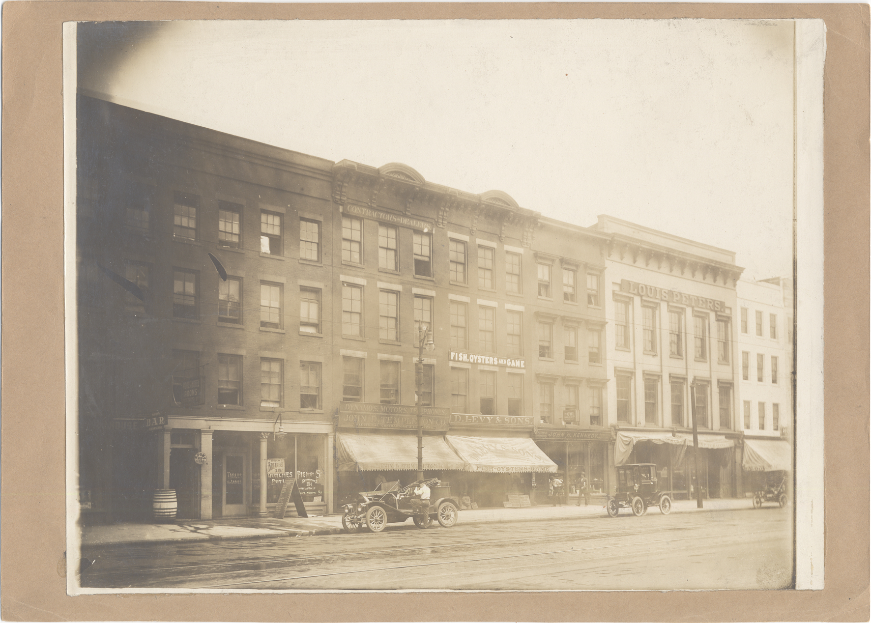 Buildings on East Jefferson