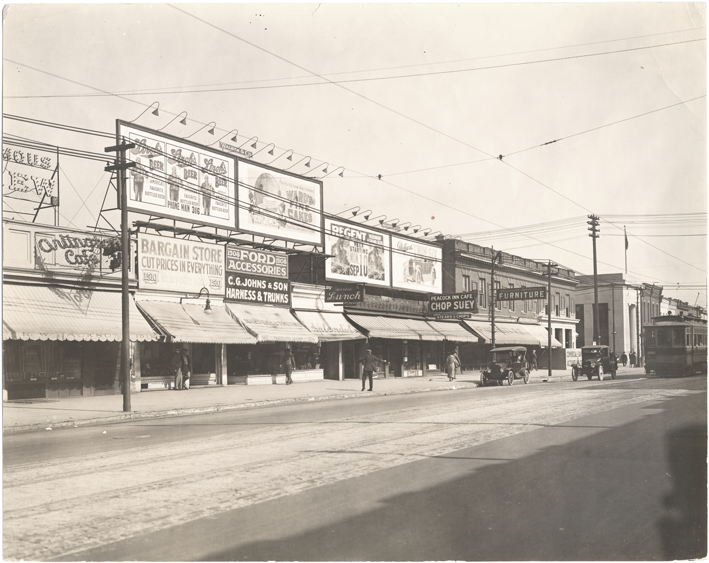 View along Woodward between Milwaukee and East Grand Boulevard
