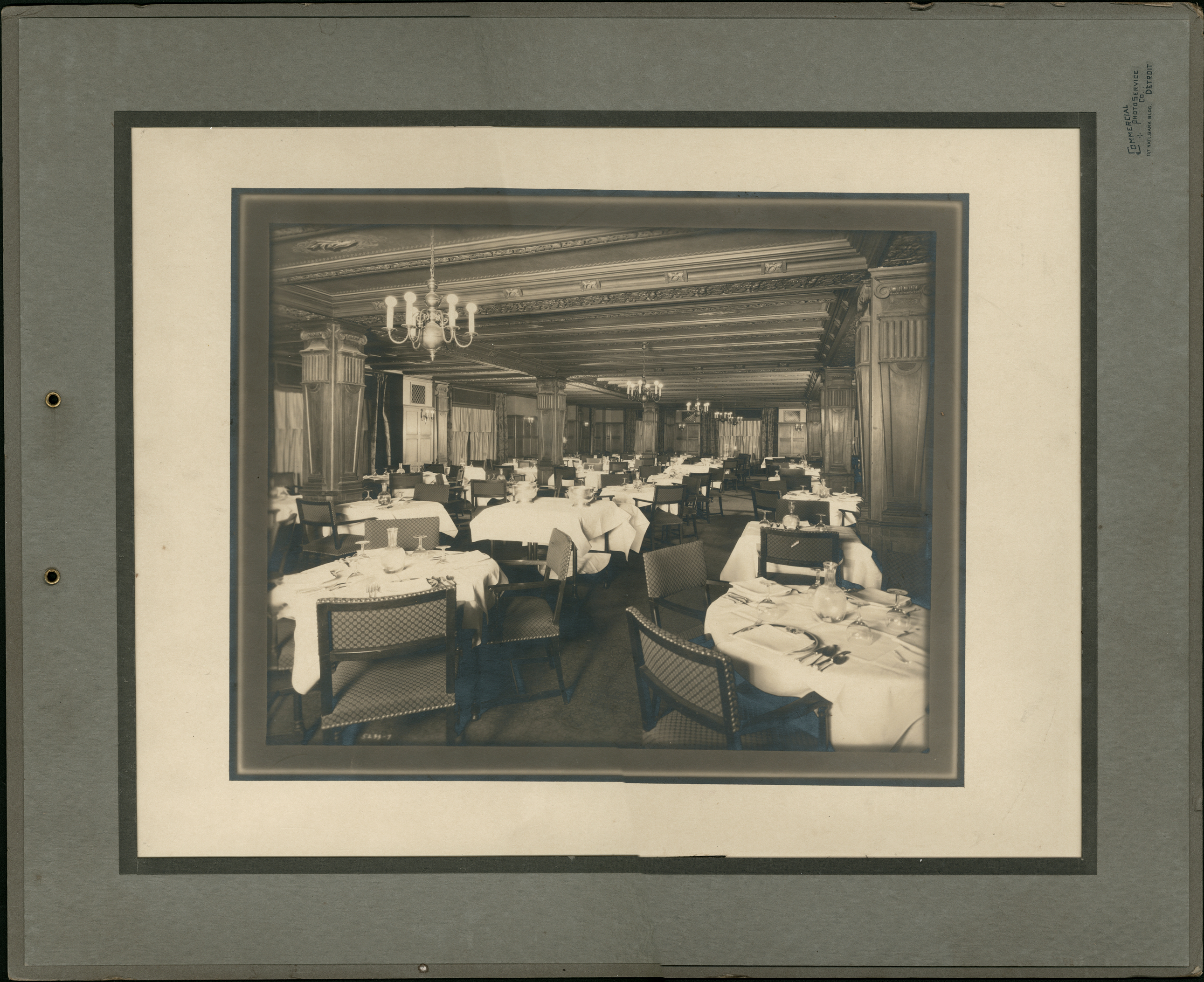 Book-Cadillac dining room