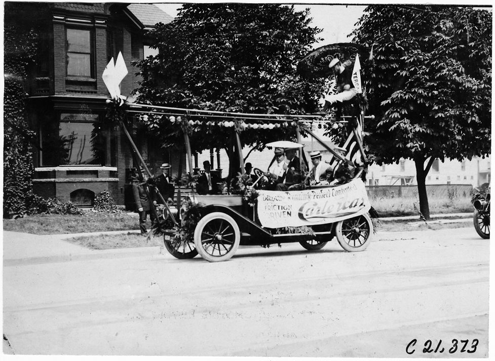 Cartercar, participating in 1909 Glidden Tour automobile parade, Detroit, Michigan