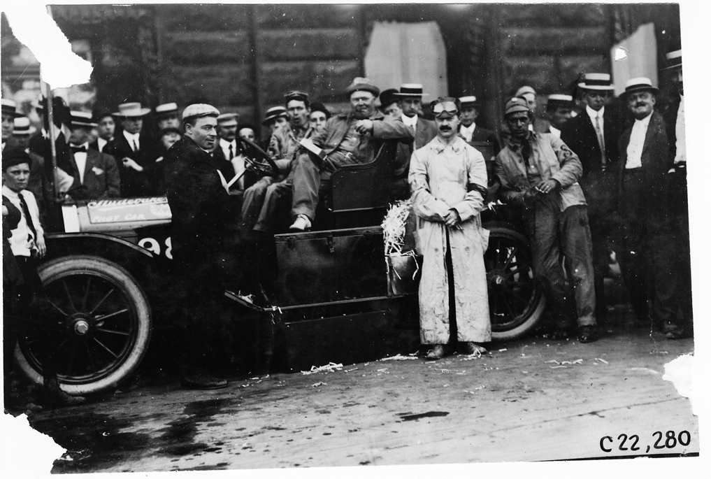 Studebaker press car #98 in Chicago, Illinois, at the 1909 Glidden Tour