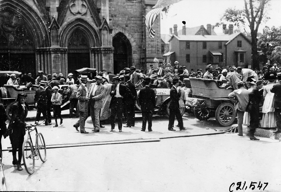 Milwaukee reception at 1909 Glidden Tour