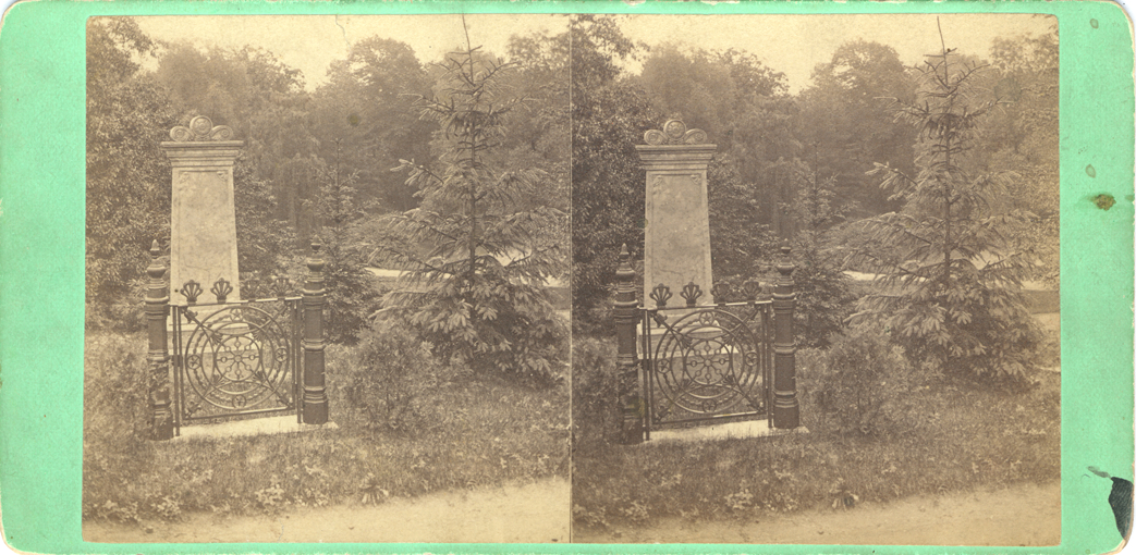 Grave monument at Elmwood Cemetery