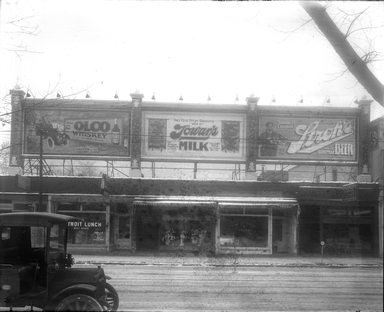Advertising billboards